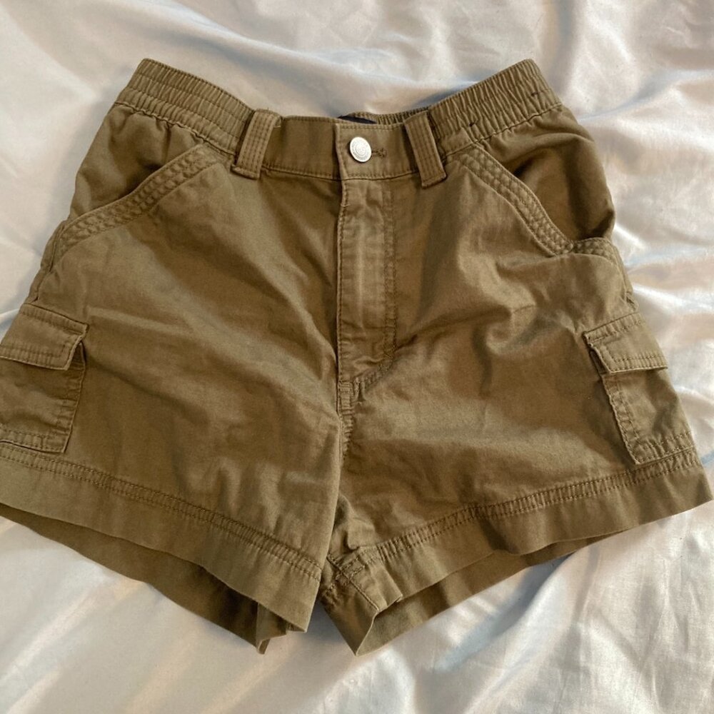 Hollister Ultra High-Rise Mom Short 3''
